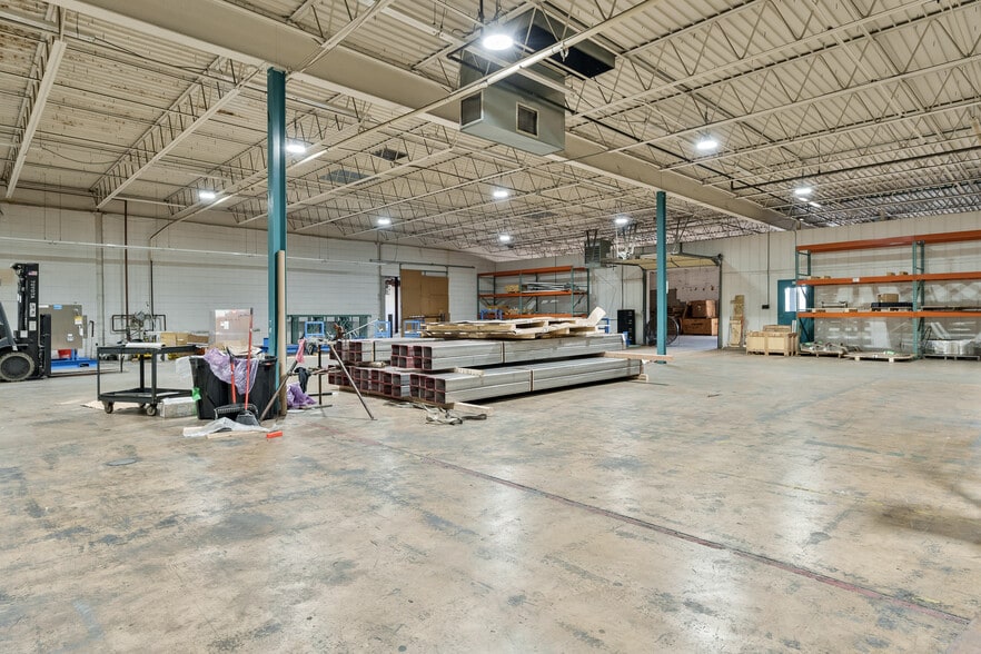 More Photos Of 6320 Material Ave, Loves Park Warehouse For Sale