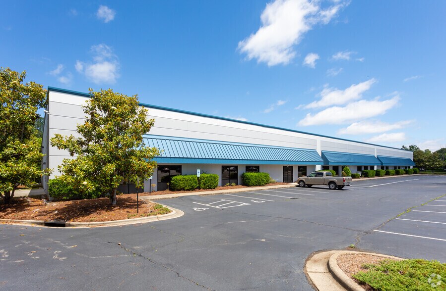 More Photos Of 2641 Sumner Blvd, Raleigh Unknown For Lease
