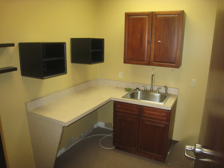 More Photos Of 100 Peyton Way, Charleston Medical For Sale