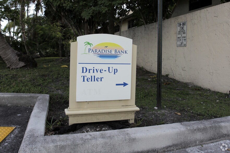 More Photos Of 540 N Federal Hwy, Fort Lauderdale Bank For Lease