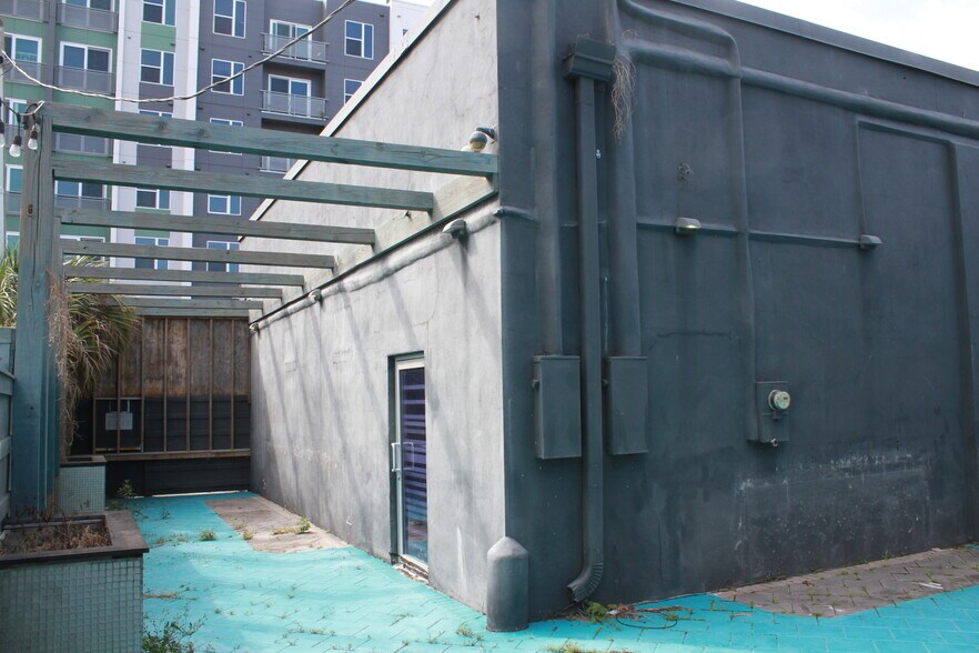 More Photos Of 47 W Amelia St, Orlando Bar For Sale