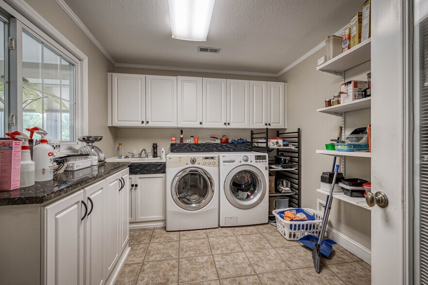 More Photos Of 200 Little Acres Dr, Marion Specialty For Sale