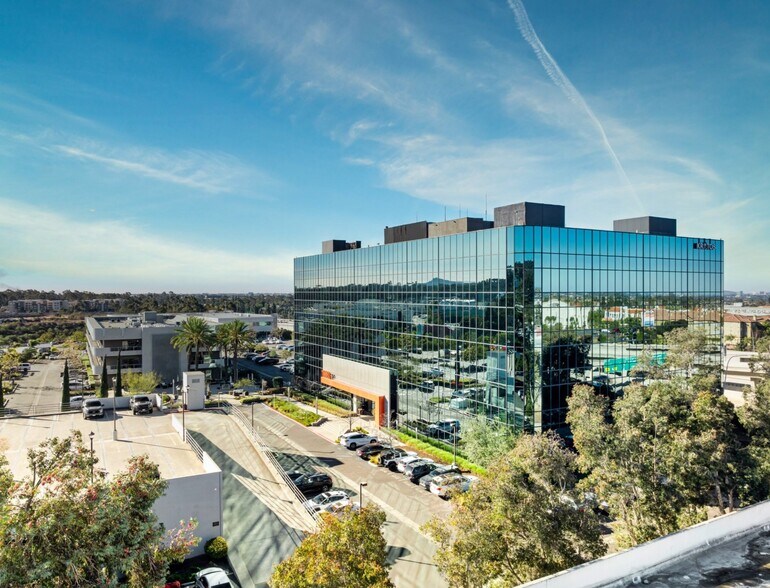 More Photos Of 10680 Treena St, San Diego Unknown For Lease