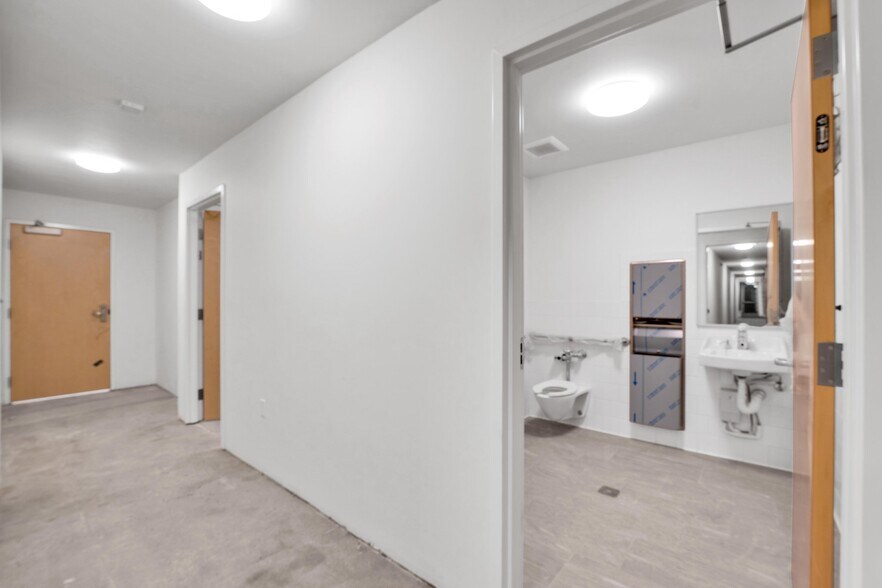 More Photos Of 2508-2510 Telegraph Ave, Oakland Storefront For Lease