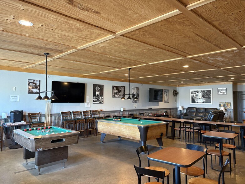 More Photos Of 3071 Jacob rd, Jacob Bar For Sale