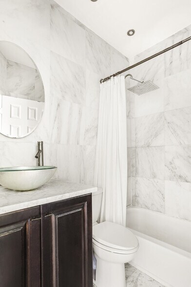 More Photos Of 142A Putnam Ave, Brooklyn Apartments For Sale