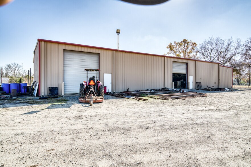 More Photos Of 9360 Osr, Midway Specialty For Lease