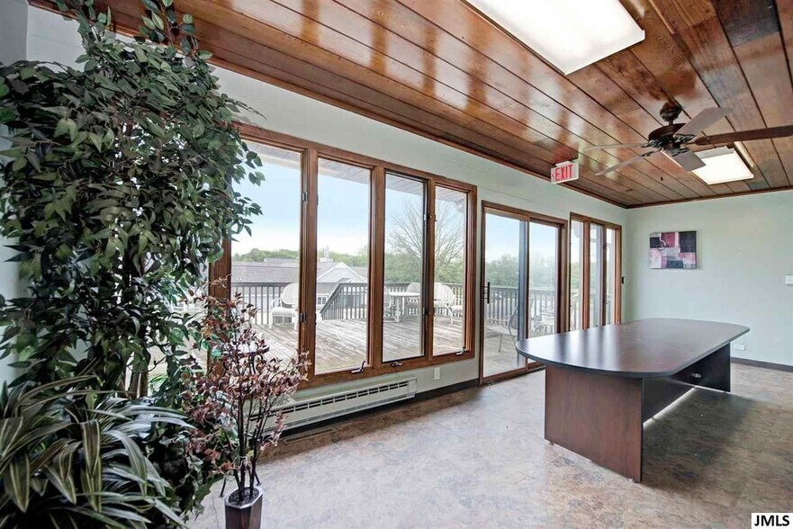 More Photos Of 3600 Spring Arbor Rd, Jackson Office For Lease