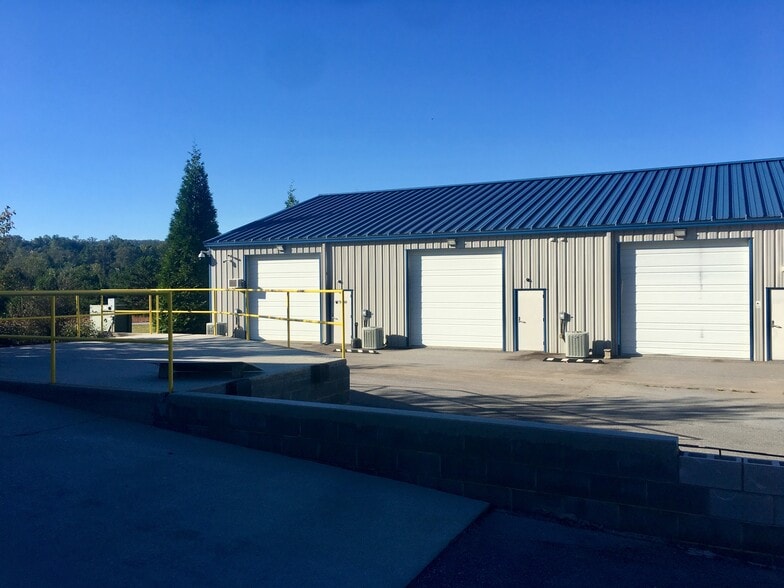 More Photos Of 6 Celtic Dr, Arden Warehouse For Lease