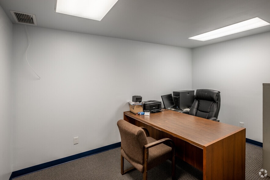 More Photos Of 570 S State College Blvd, Fullerton Warehouse For Sale