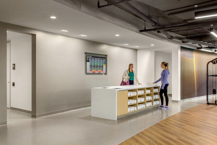 More Photos Of 600 New Hampshire Ave NW, Washington Office For Lease