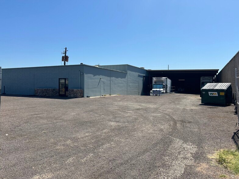 More Photos Of 4239 N 40th Ave, Phoenix Warehouse For Lease