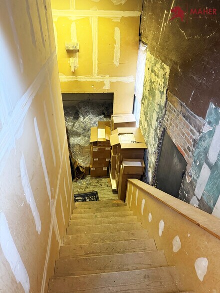 More Photos Of 812 E Broadway, Columbia Storefront Retail Office For Sale