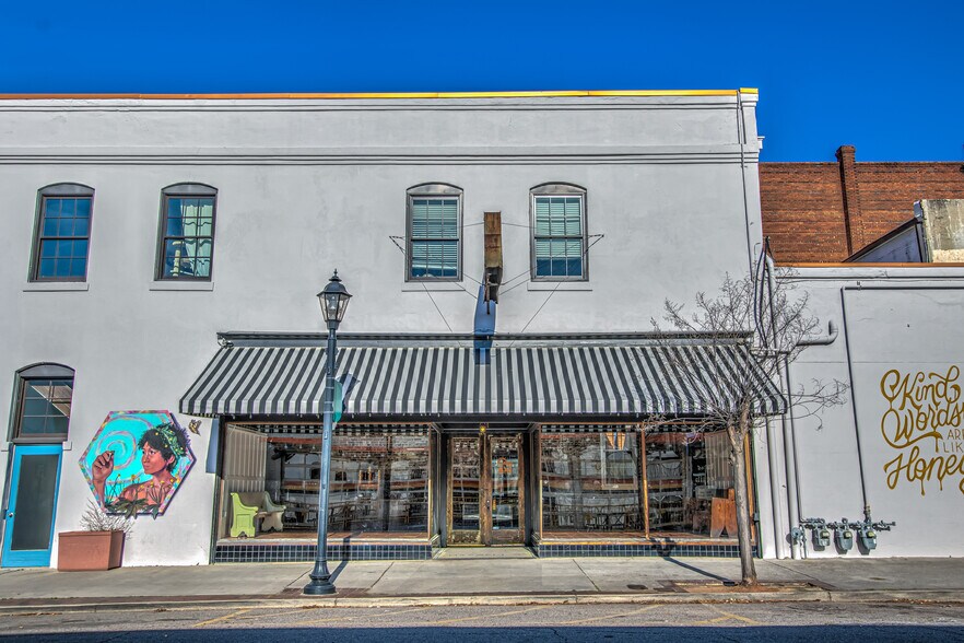 More Photos Of 215 10th St, Augusta General Retail For Sale
