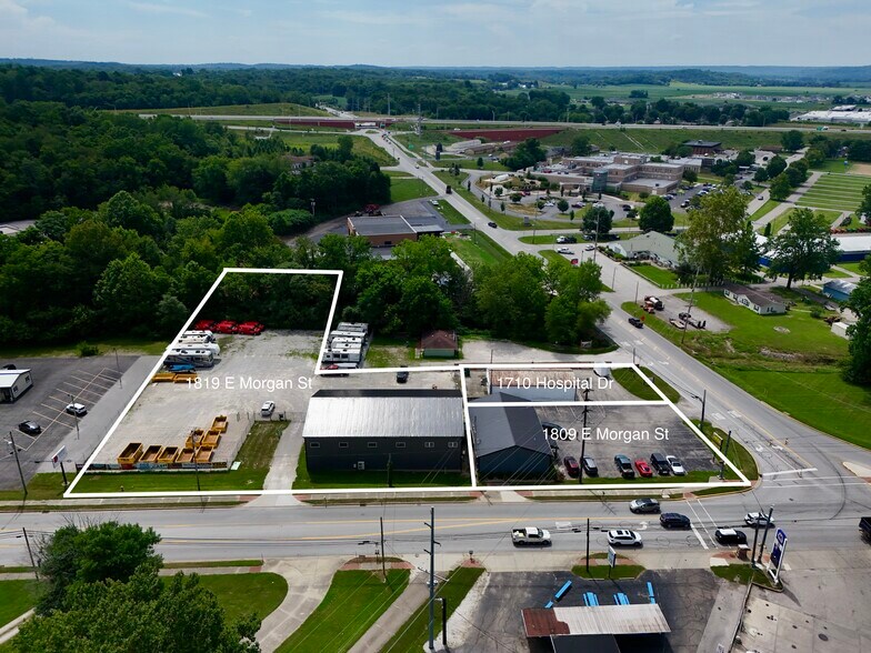 More Photos Of 1819 E Morgan St, Martinsville General Retail For Sale