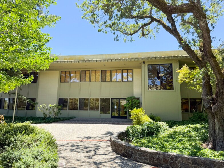 More Photos Of 7655 Redwood Blvd, Novato Office For Lease