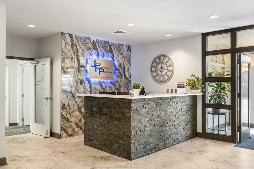 More Photos Of 909 E Republic Rd, Springfield Office For Lease