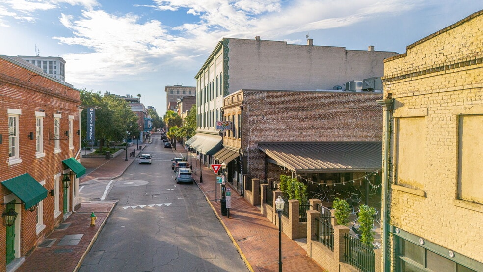 More Photos Of 209 W Congress St, Savannah Restaurant For Sale