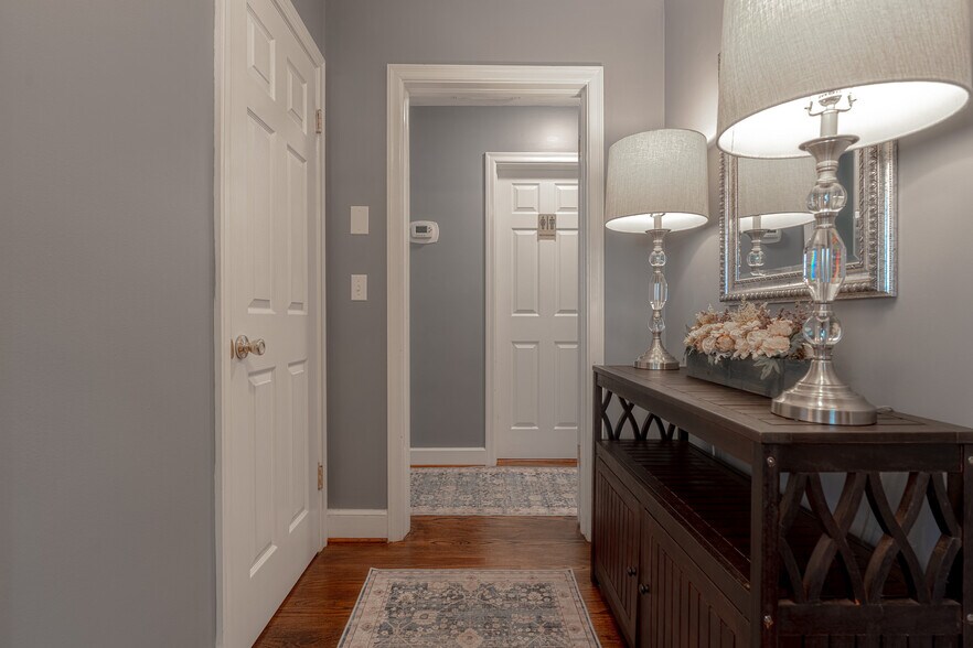 More Photos Of 3042 Brambleton Ave, Roanoke Office Residential For Sale