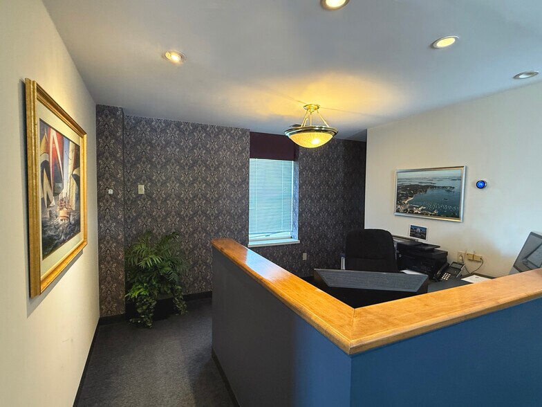 More Photos Of 3 Summer St, Hingham Office Residential For Lease