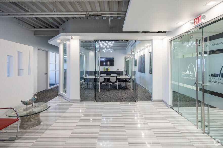 More Photos Of 1034 S Brentwood Blvd, Richmond Heights Medical For Lease