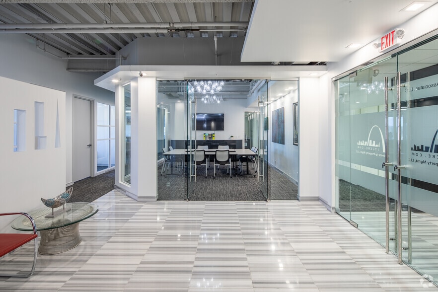 More Photos Of 1034 S Brentwood Blvd, Richmond Heights Office For Lease