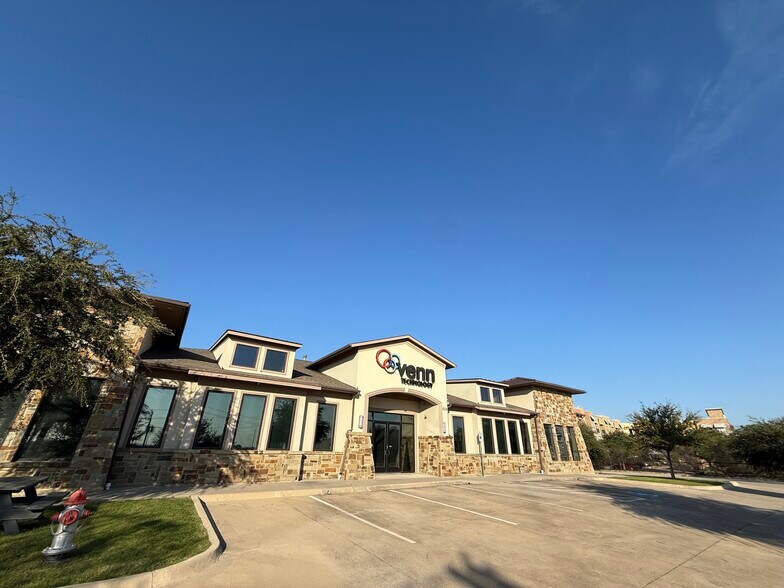 More Photos Of 1024 Texan Trl, Grapevine Medical For Sale