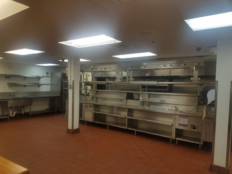 More Photos Of 1405 Mn-33 S, Cloquet Restaurant For Lease