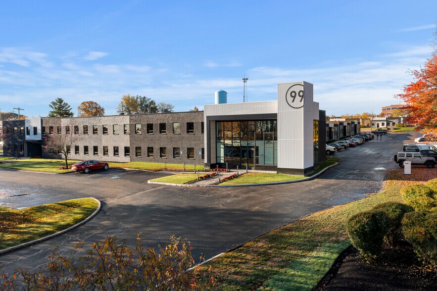 More Photos Of 99 S Bedford St, Burlington Unknown For Lease