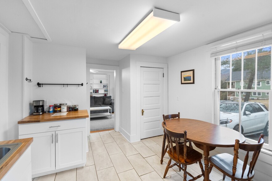 More Photos Of 33 Vance Ave, Black Mountain Apartments For Sale