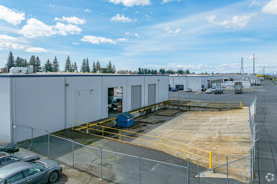 More Photos Of 917-945 N Market Blvd, Sacramento Unknown For Lease