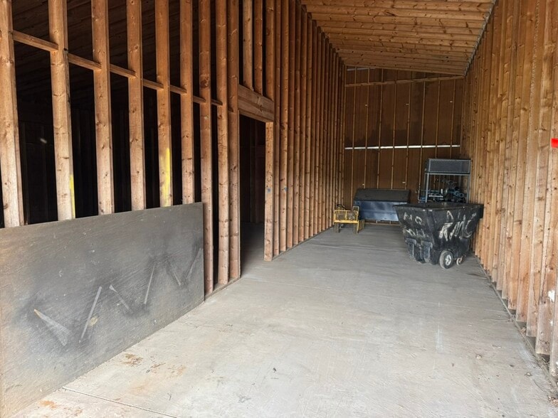 More Photos Of 5190 Piney Grove Rd, Cumming Office Residential For Lease