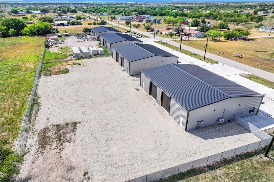 More Photos Of 2036 Seaborn Road Building 3 Suite A, Ponder Warehouse For Lease