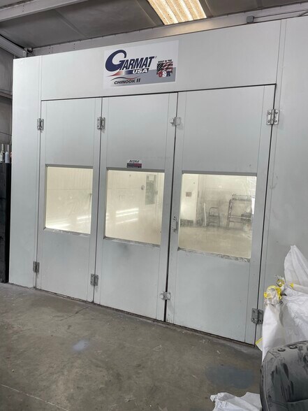 More Photos Of 200 Maxham Rd, Austell Storefront For Sale