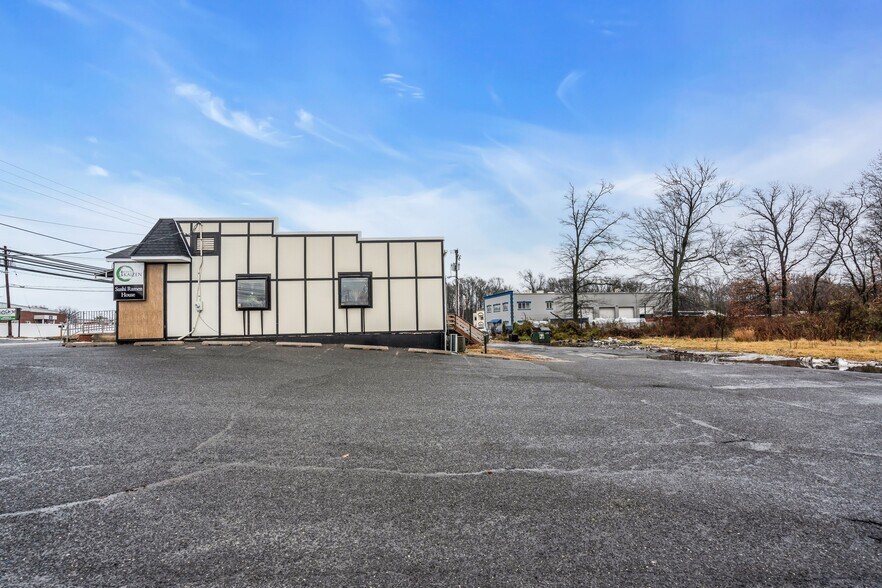 More Photos Of 392 Rt-34, Matawan Restaurant For Sale