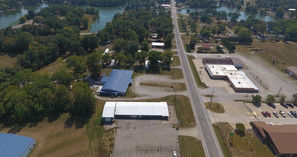 More Photos Of 11596 & 11638 IL Highway 1, Paris Warehouse For Sale