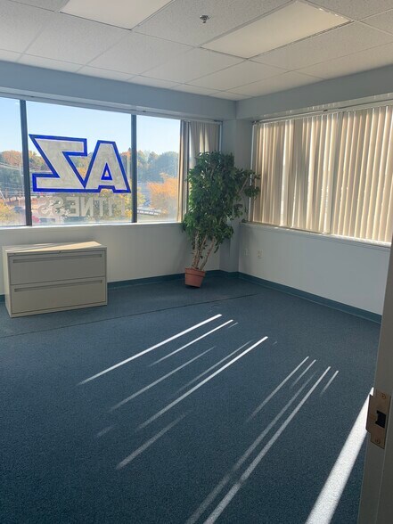 More Photos Of 630 Boston Rd, Billerica Office For Sale