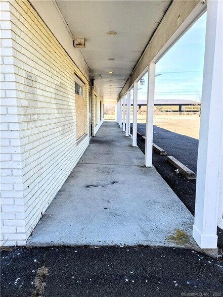More Photos Of 630 Washington Ave, North Haven Freestanding For Sale