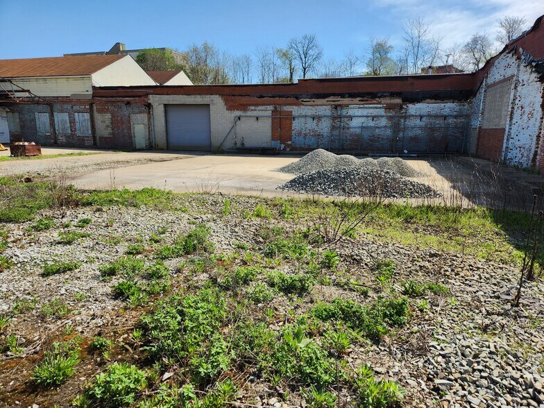 More Photos Of 10830 Glass St, North Huntingdon Warehouse For Sale