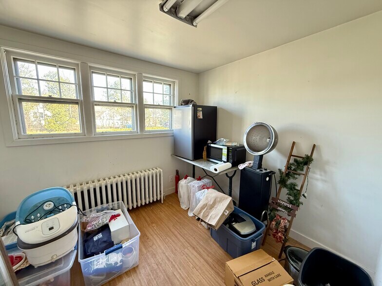 More Photos Of 10 Patchen Rd, South Burlington Storefront Retail Residential For Lease