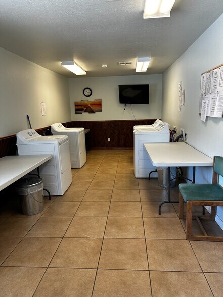 More Photos Of 2116 Highway 77 S, Davis Trailer Camper Park For Sale