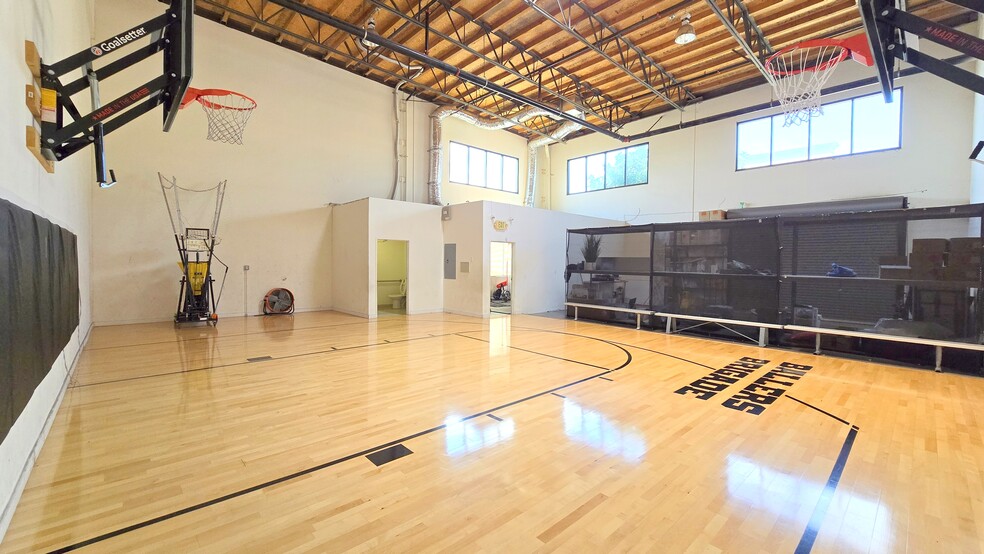 More Photos Of 1773 W San Bernardino Rd, West Covina Unknown For Lease