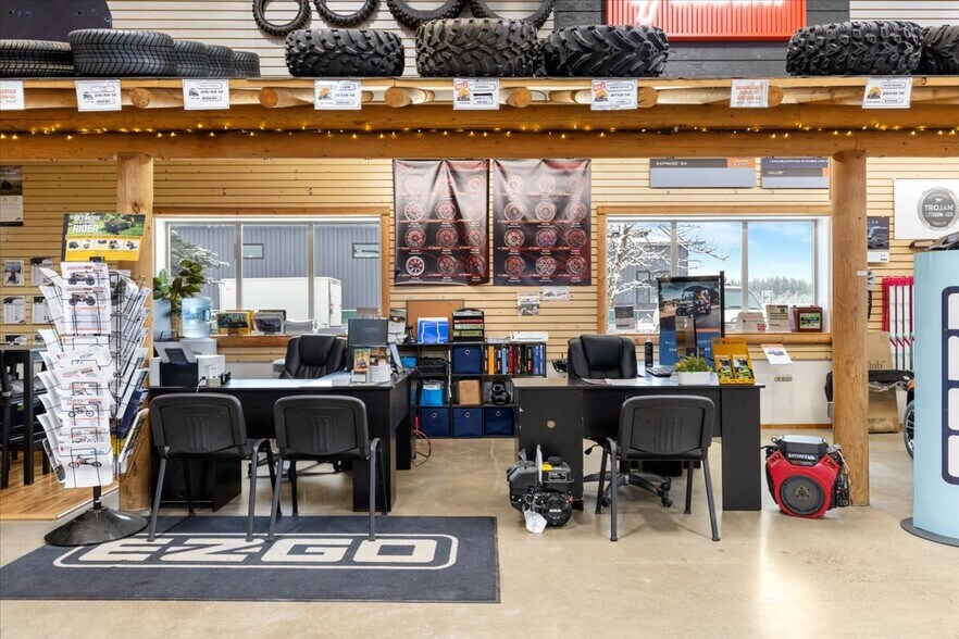 More Photos Of 11494 N Warren St, Hayden Freestanding For Sale