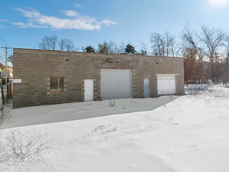More Photos Of 440 Peek St, Schenectady Auto Repair For Sale