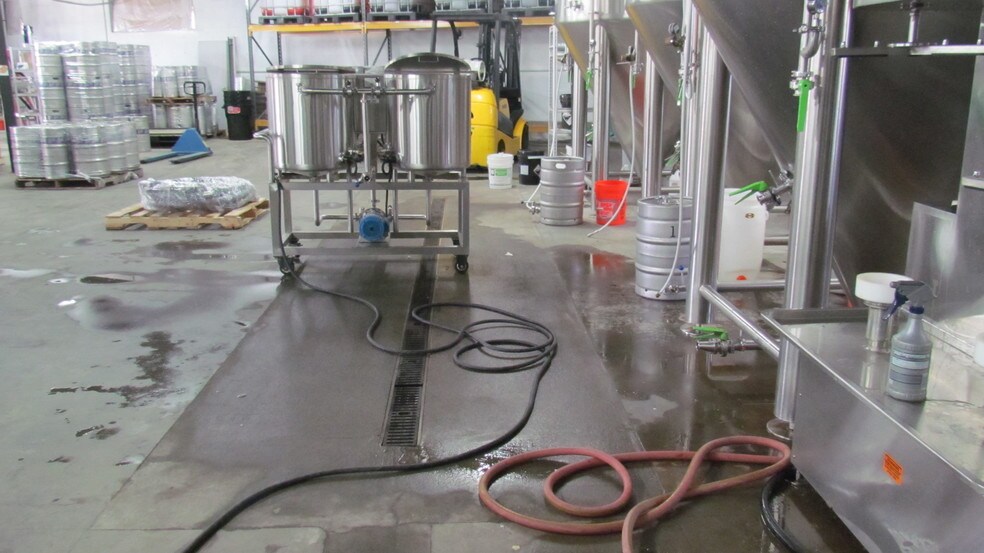 More Photos Of 173 B Norfolk Ave, Boston Warehouse For Lease