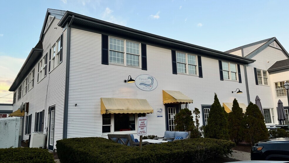 More Photos Of The Port Centre Building, Harwich Port Storefront Retail Office For Lease