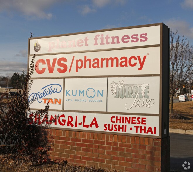 More Photos Of 27616-27690 Middlebelt Rd, Farmington Hills Freestanding For Lease