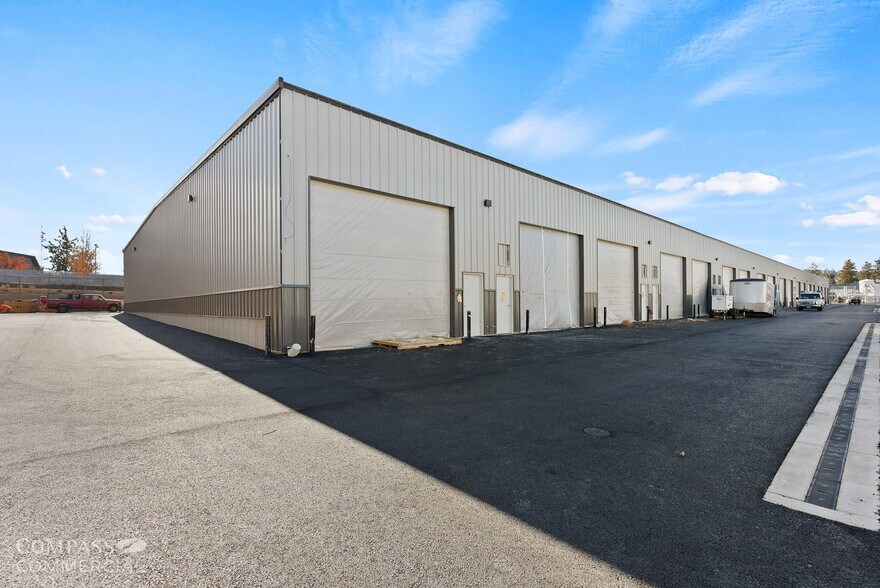 More Photos Of 20485 NE Funner Pl, Bend Self Storage For Sale