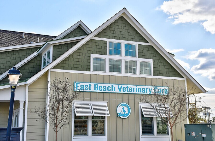 More Photos Of 9650 Shore Dr, Norfolk Veterinarian Kennel For Sale