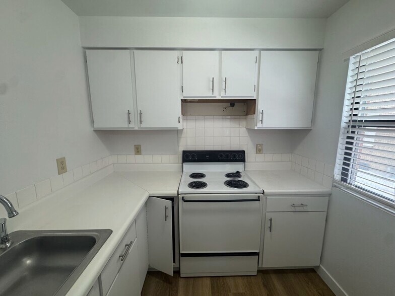 More Photos Of 1618 N Lincoln St, Spokane Apartments For Sale